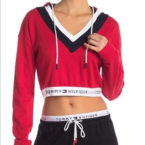 Tommy Hilfiger cropped sweatshirt